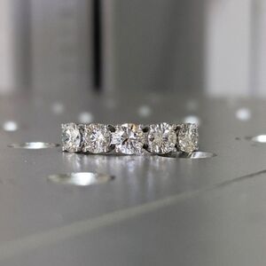 Elegant 14k Gold And Diamond Womens Anniversary Band Ring Size 7